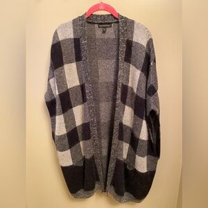 Banana Republic Size M/L Black and Gray Knit Sleeveless Sweater